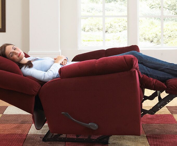 Kényelmes pihenő fotel jóbarátok