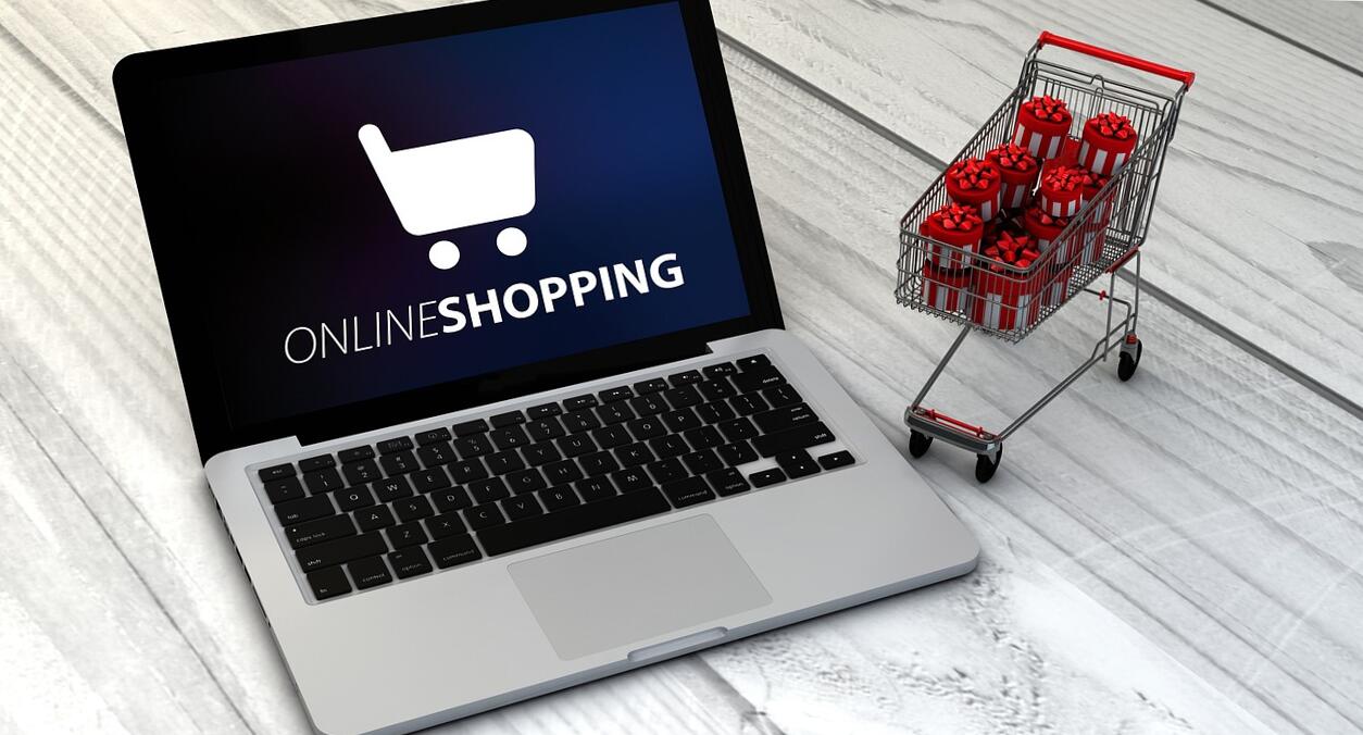 új webáruház készítés árak